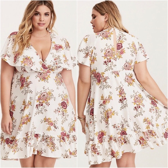 SOLD Torrid 2X White Floral Challis Skater Dress - Picture 2 of 8
